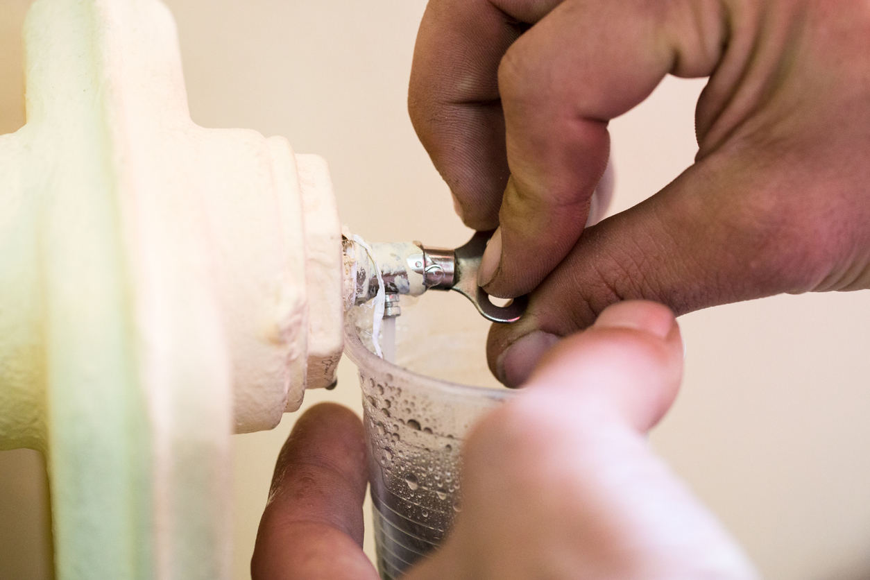 Adjusting heating radiator How to ‘Bleed’ Your Radiators